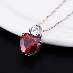 Top minőségű koreai vörös szív alakú medál